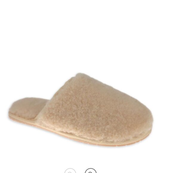 Secret Treasures Slippers Fluffy Scuff Wool Blend Beige Winter Womens Size 7 - Picture 1 of 8